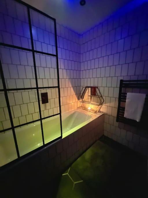 Cityzenretreat - Mezzanine Apartment Sleeps 4 Sheffield City Centre Esterno foto