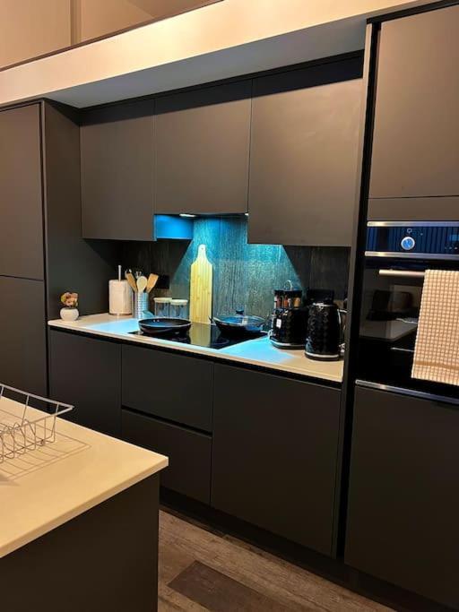 Cityzenretreat - Mezzanine Apartment Sleeps 4 Sheffield City Centre Esterno foto