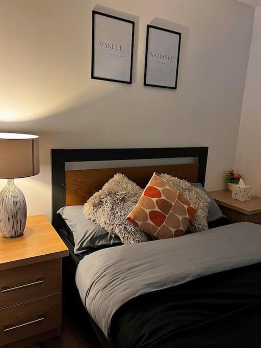 Cityzenretreat - Mezzanine Apartment Sleeps 4 Sheffield City Centre Esterno foto