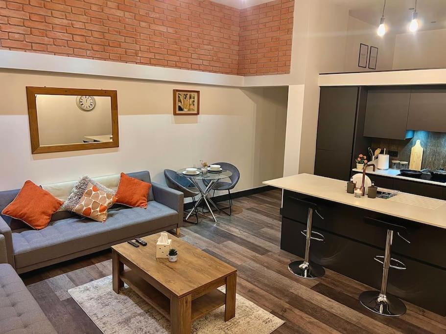 Cityzenretreat - Mezzanine Apartment Sleeps 4 Sheffield City Centre Esterno foto