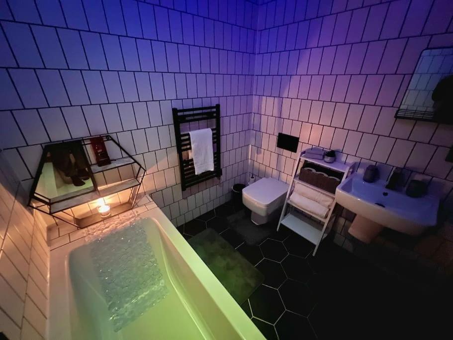 Cityzenretreat - Mezzanine Apartment Sleeps 4 Sheffield City Centre Esterno foto